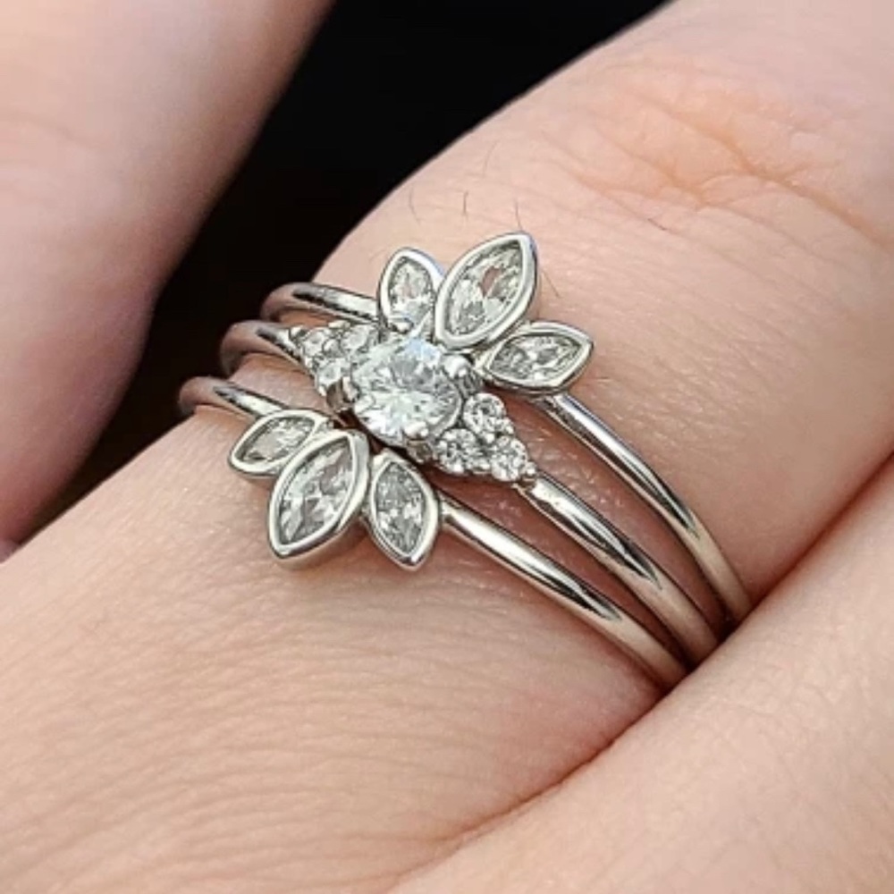 Dainty Leaf Tiara Marquise Crystal Silver Ring 6 - Picture 5 of 5